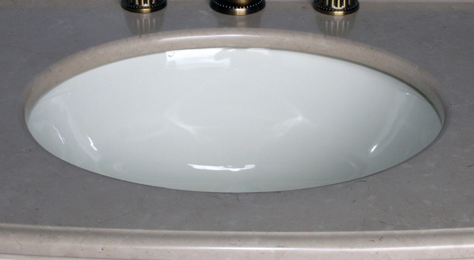 60-Inch Antique Style Single Sink Bathroom Vanity Model 3169L-BE