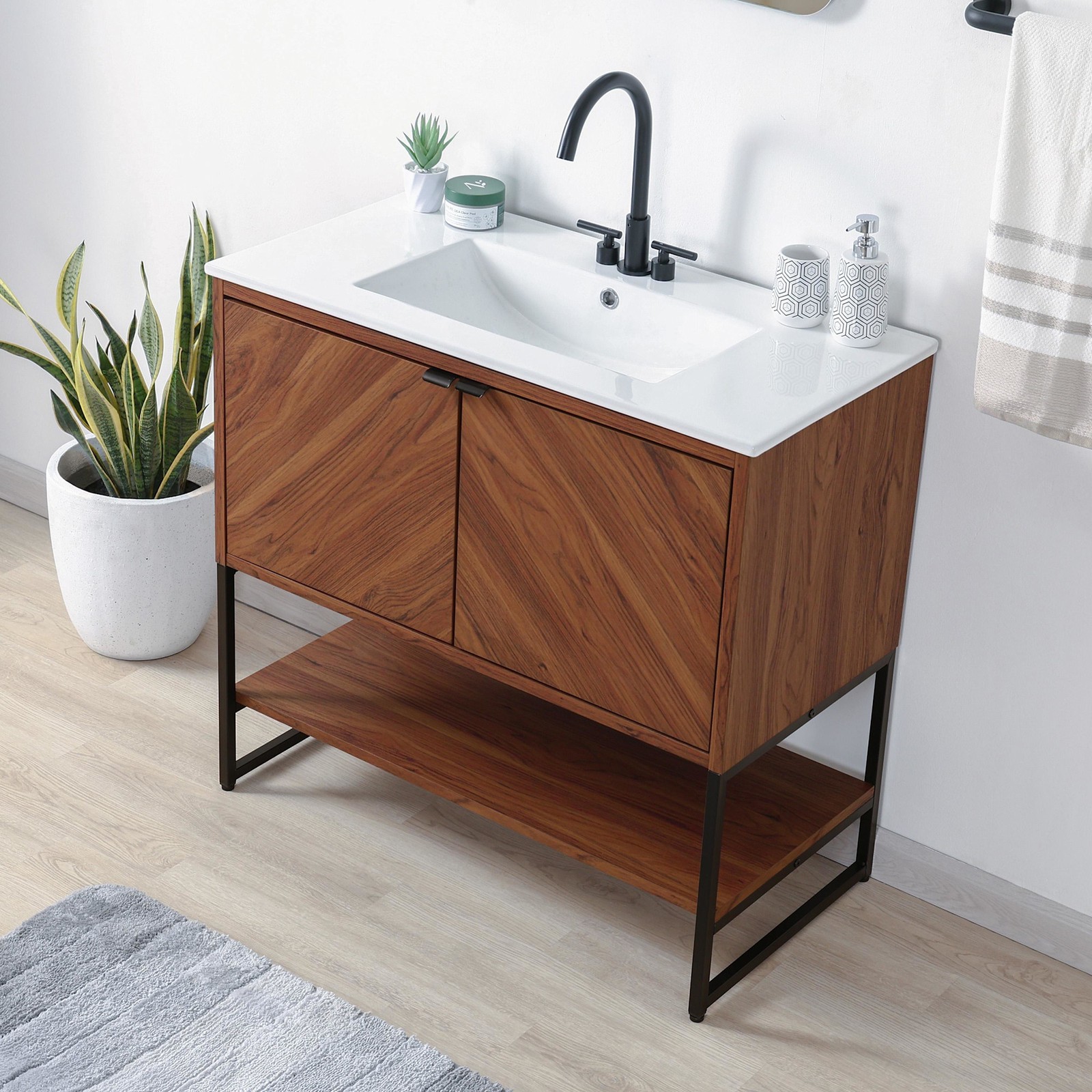 JONATHAN Y Lighting VAN1015 Juhl 35″ Single – Wood
