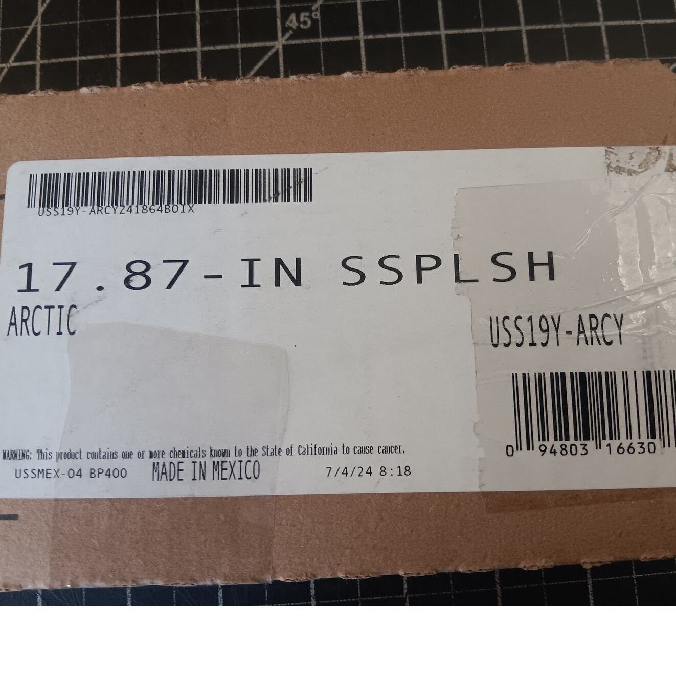 Solid Surface Resin Vanity Sidesplash in Arctic 17-7/8″W x 3/4″D x 2-3/8″H
