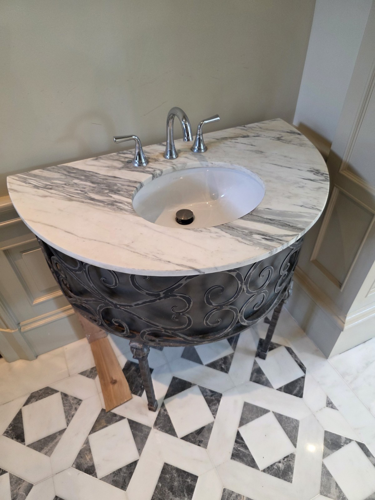 Wrought Iron Powder Room Bathroom Console Vanity With Marble Top
