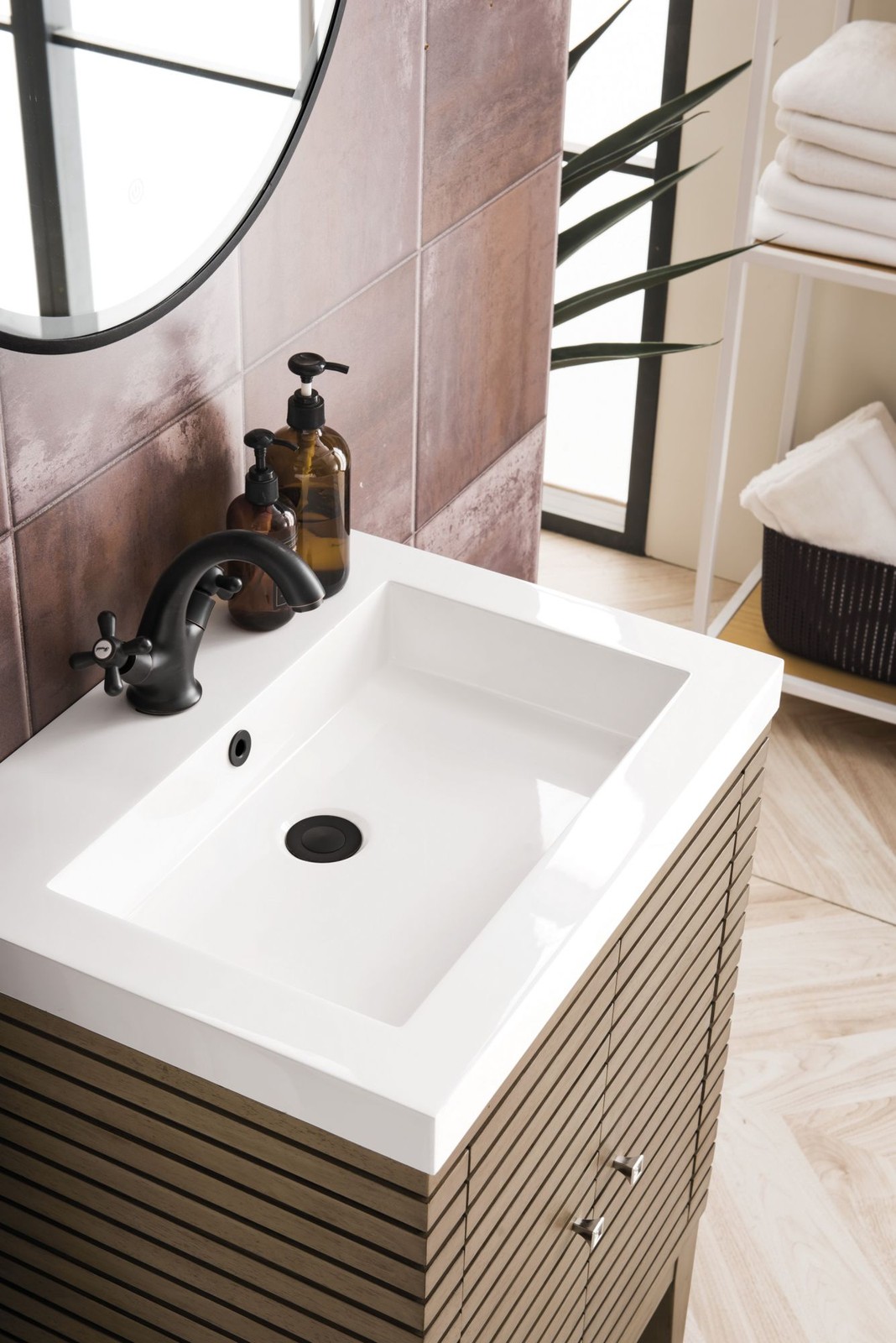James Martin Vanities E213V24WG Linden 24″ – Wood