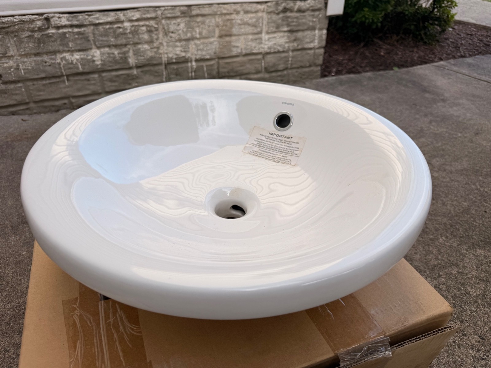 Basin Caroma Adelaide Vitreous