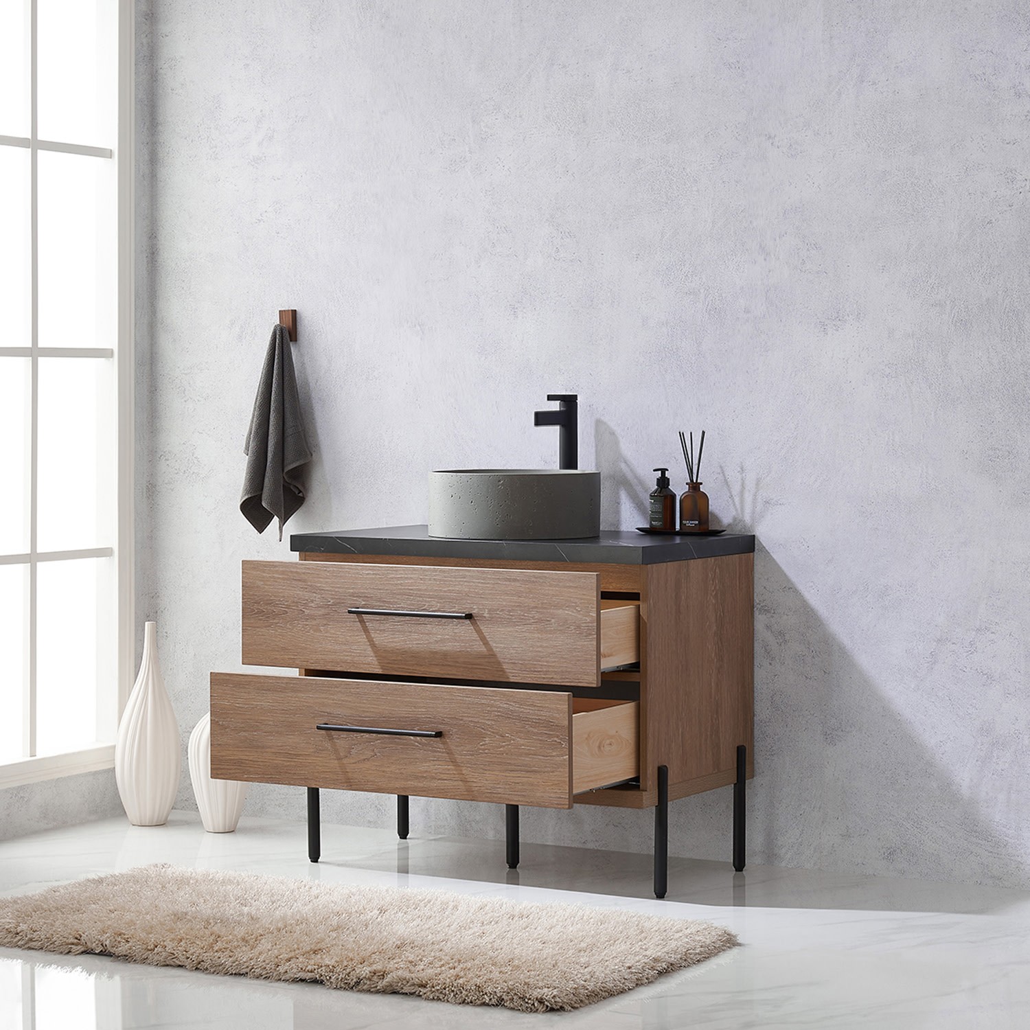 Miseno MV-NM-705136R Trento 36″ – North American Oak / Black