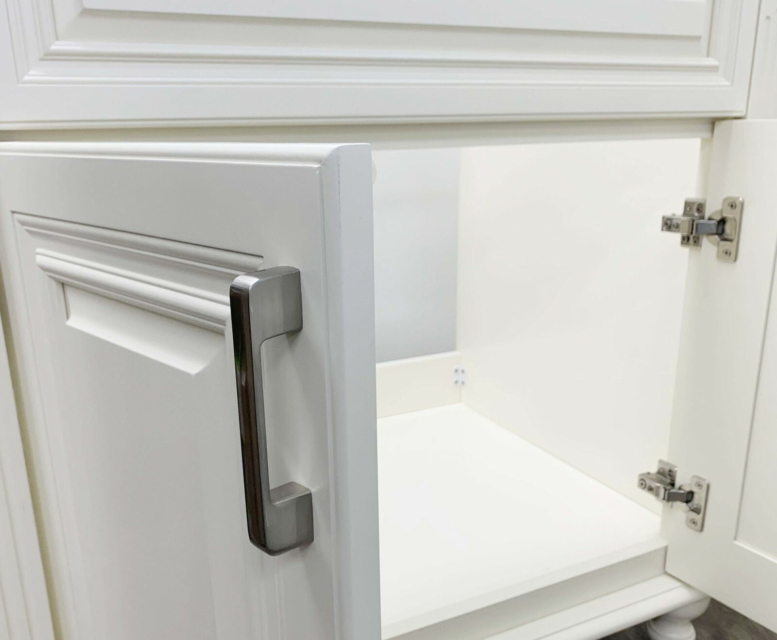 Antique White Single Bathroom Vanity Base Cabinet