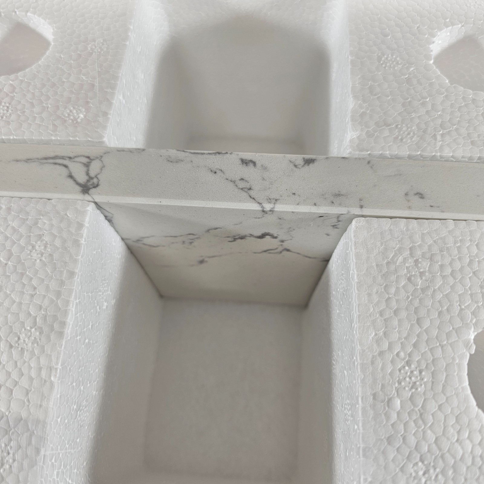 Alaski 21.25″ Cultured Marble Vanity Sidesplash Arabescato White 4″ H