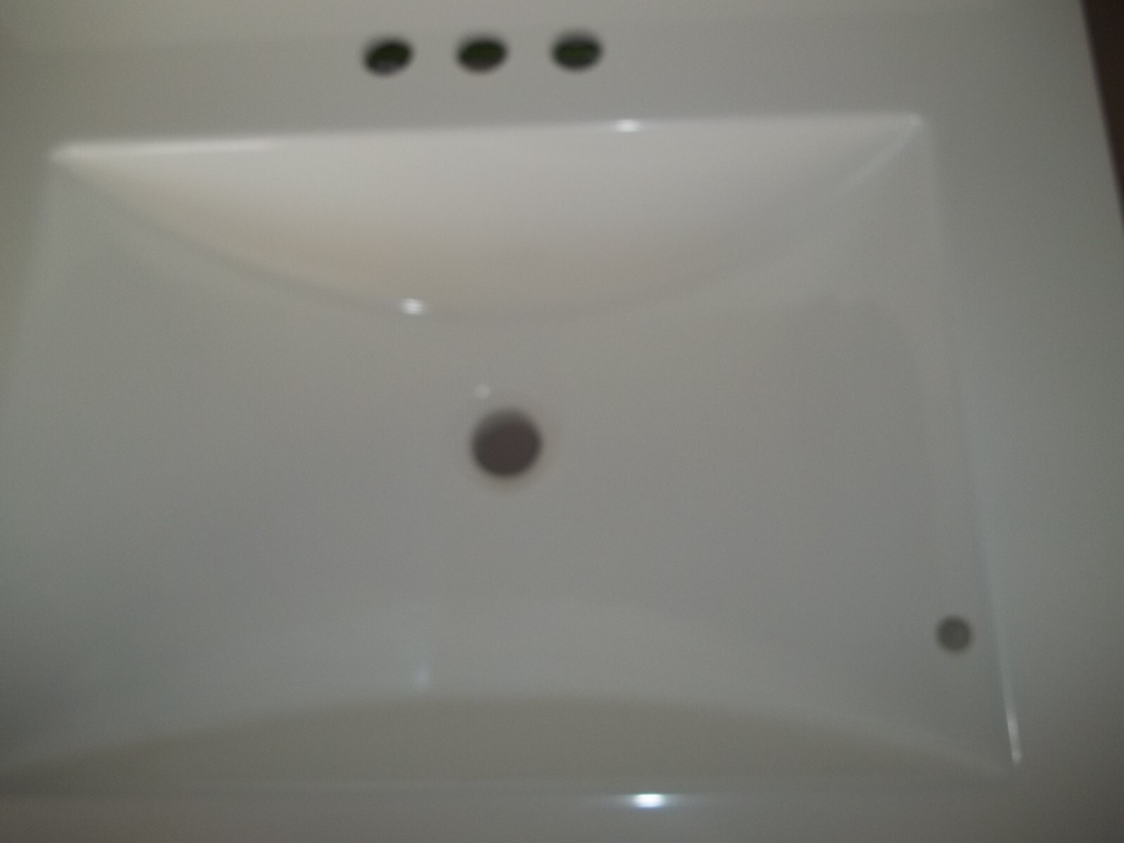 Cotton White 25″x22″ Cultured Marble Vanity Top With Backsplash