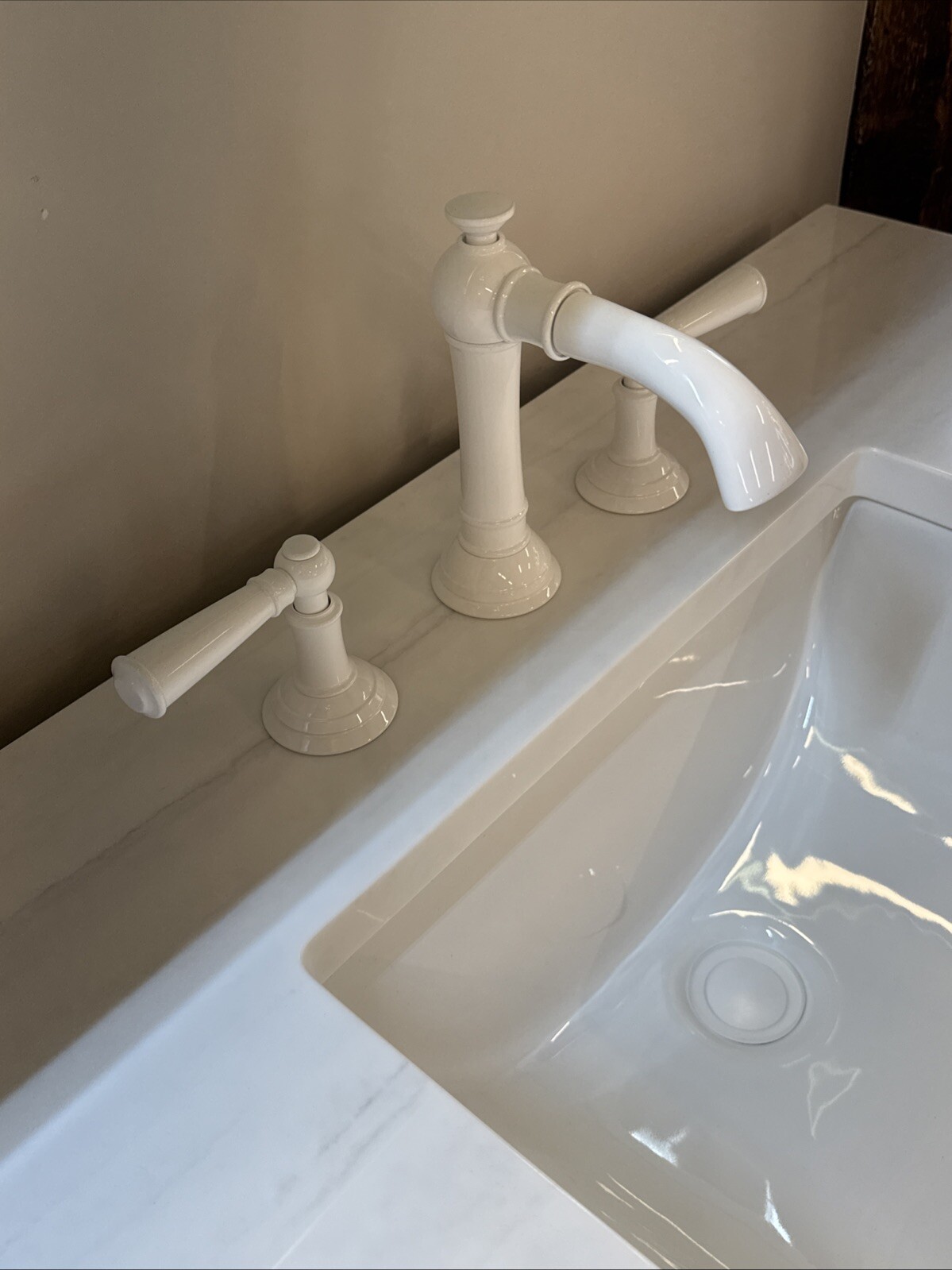 James Martin 36″ Ash Vanity Set Quartz Top Three Hole White Newport Faucet