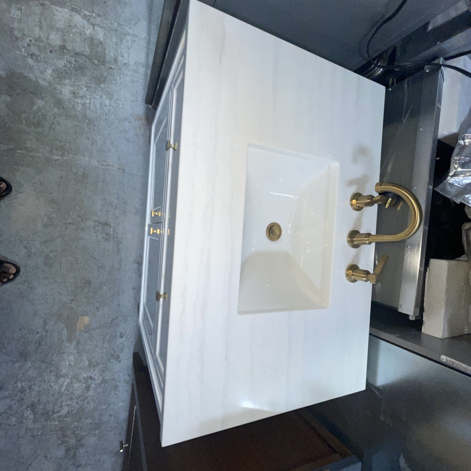 James Martin Vanities 330-V30-3PBL Breckenridge 36”- White