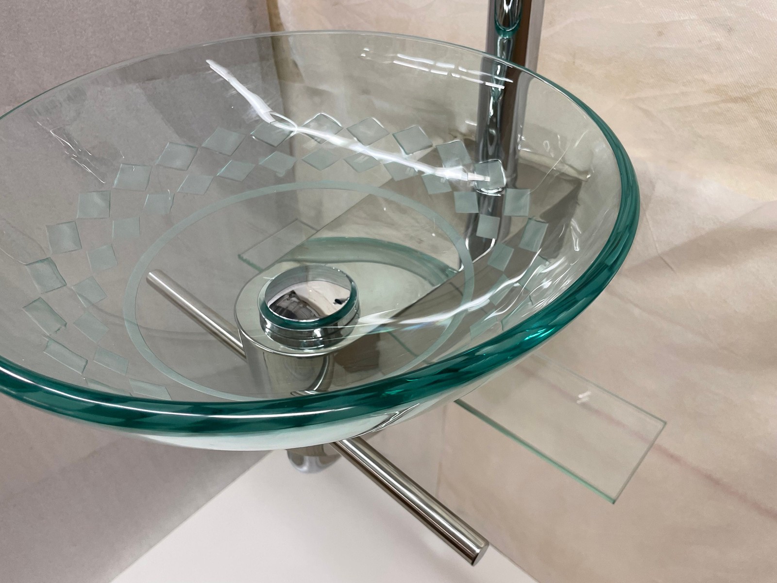 Elegant Bathrom vanity small tempered glass vessel sink with unique pattern