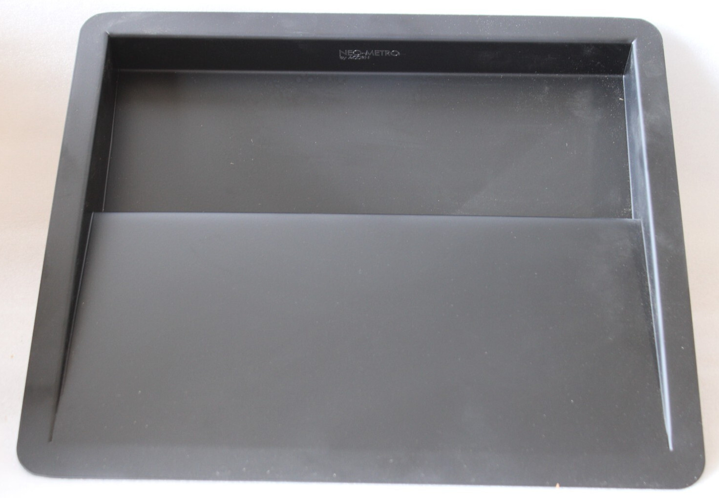 NEO METRO 3673-EG-22 – Shallow EBB Basin 19″ x 16″ Under-Mount Sink Matte Black