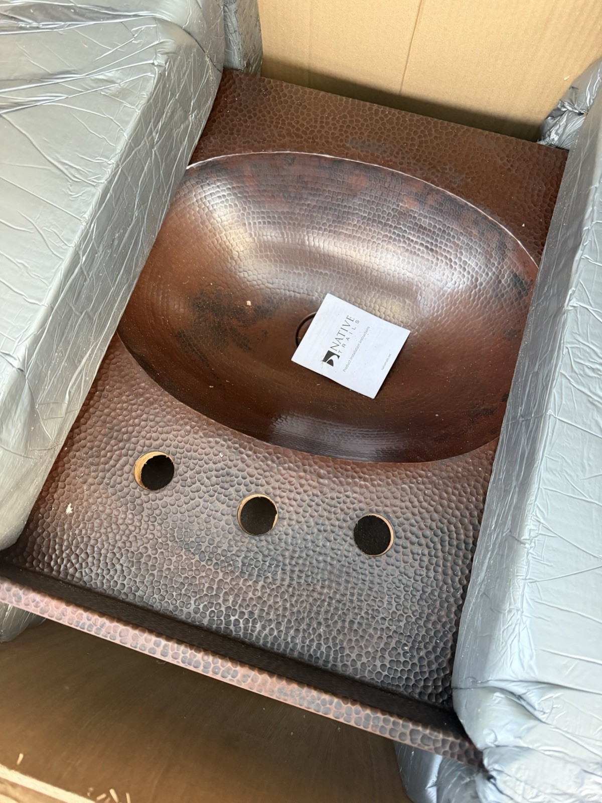 Native Trails Sedona Reclaimed Antique Copper 30-inch Vanity Top With Sink- NEW
