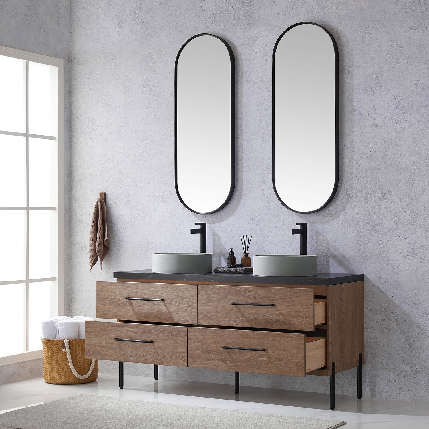 Miseno MV-705160C Trento 60″ – North American Oak / Black