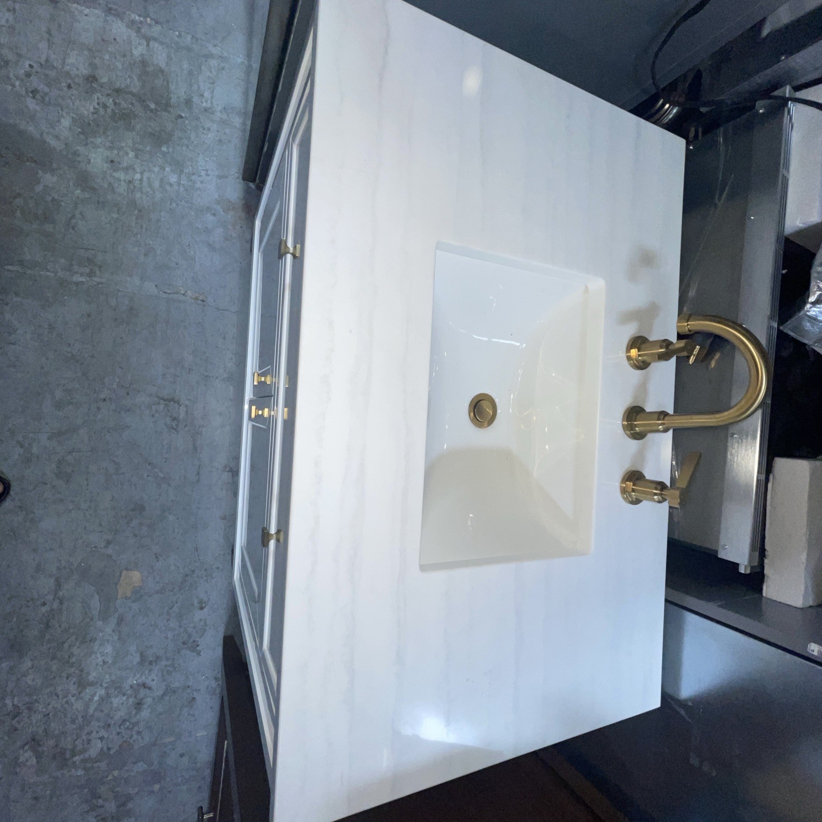 James Martin Vanities 330-V30-3PBL Breckenridge 36”- White