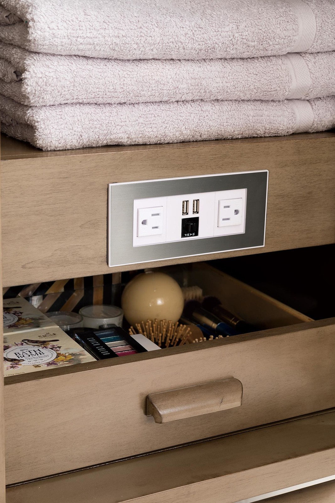 James Martin Vanities 620-V60D-3ENC Portland 60″ – Wood