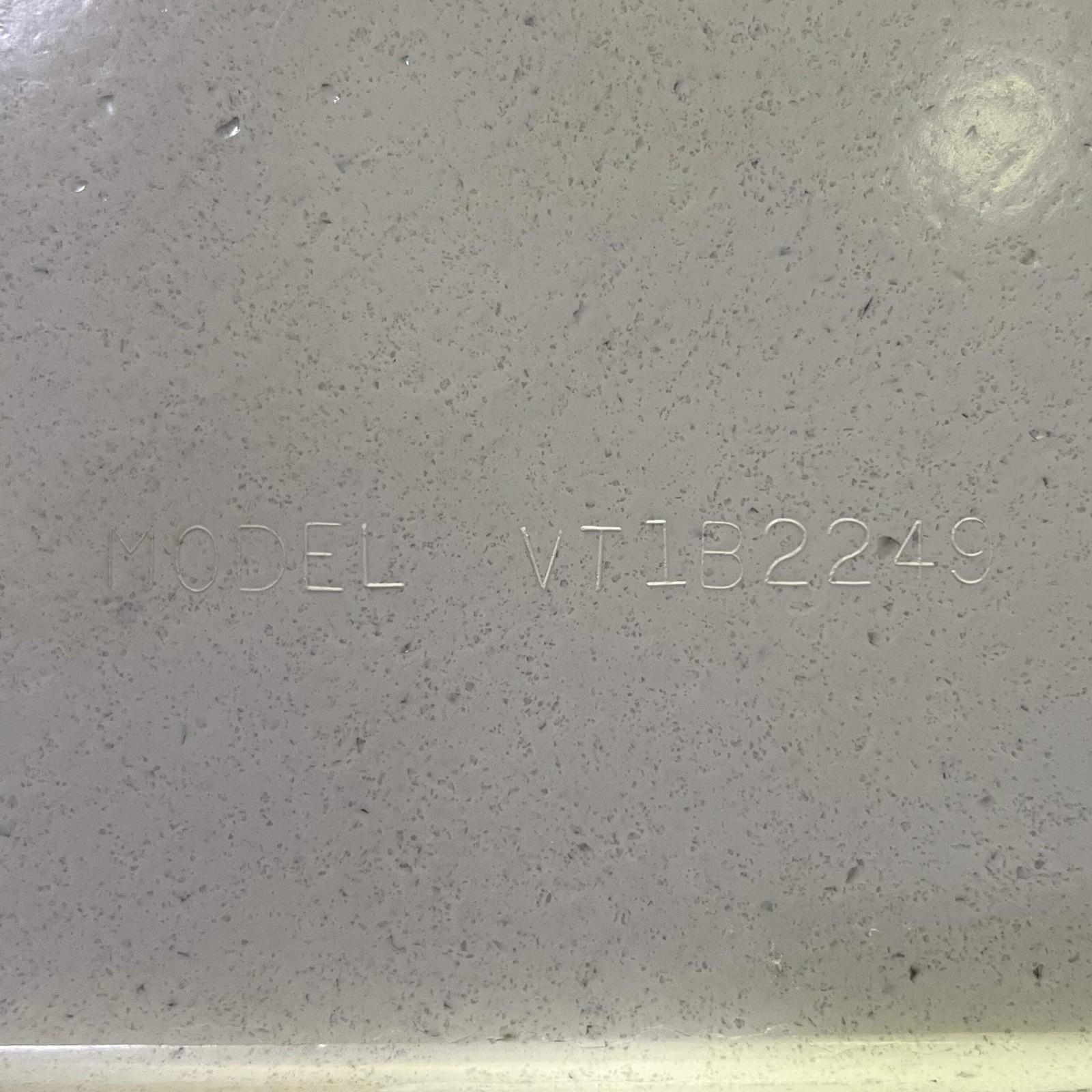 SWANSTONE Vanity Top Bir 21.5″W x 49″L White VT02249