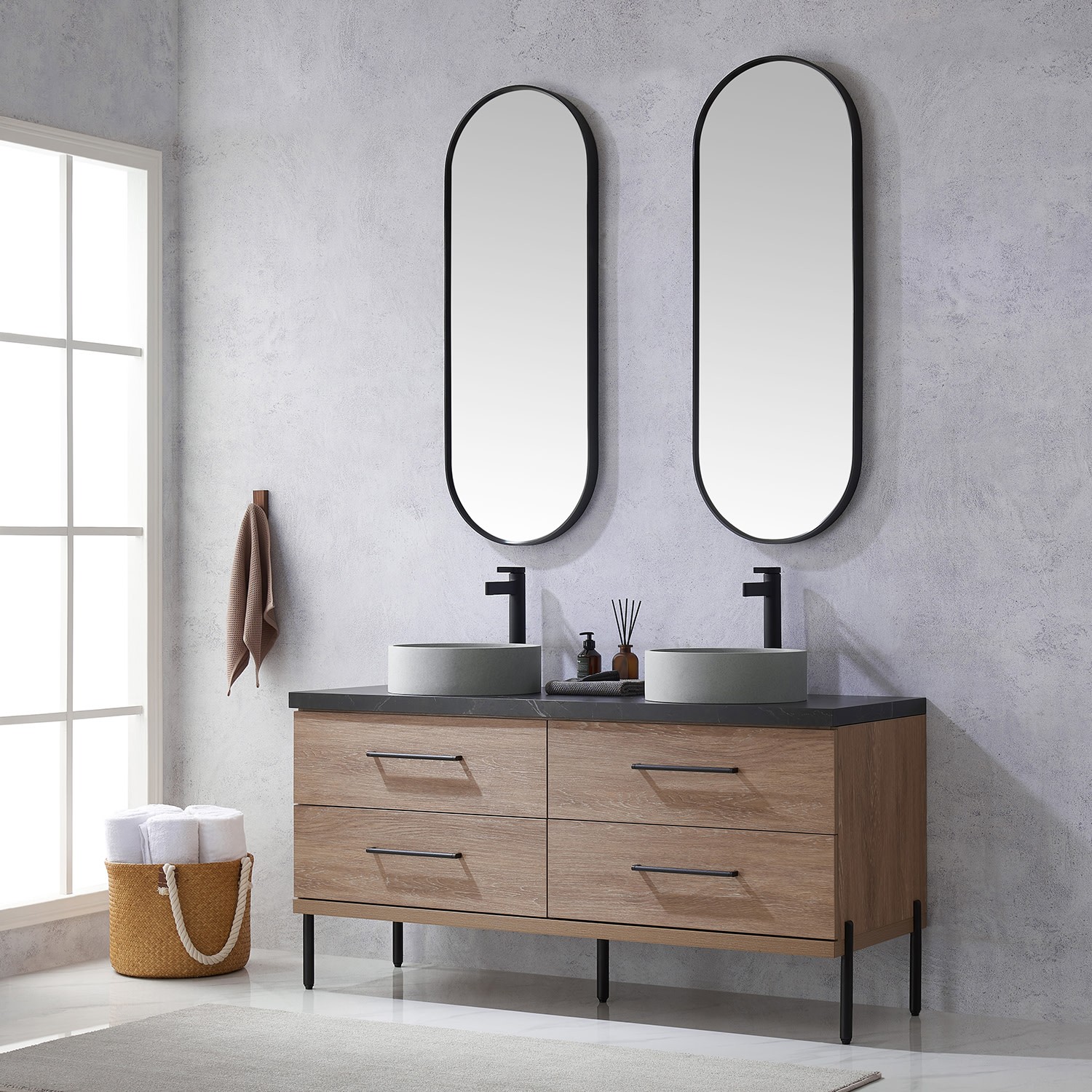 Miseno MV-705160C Trento 60″ – North American Oak / Black