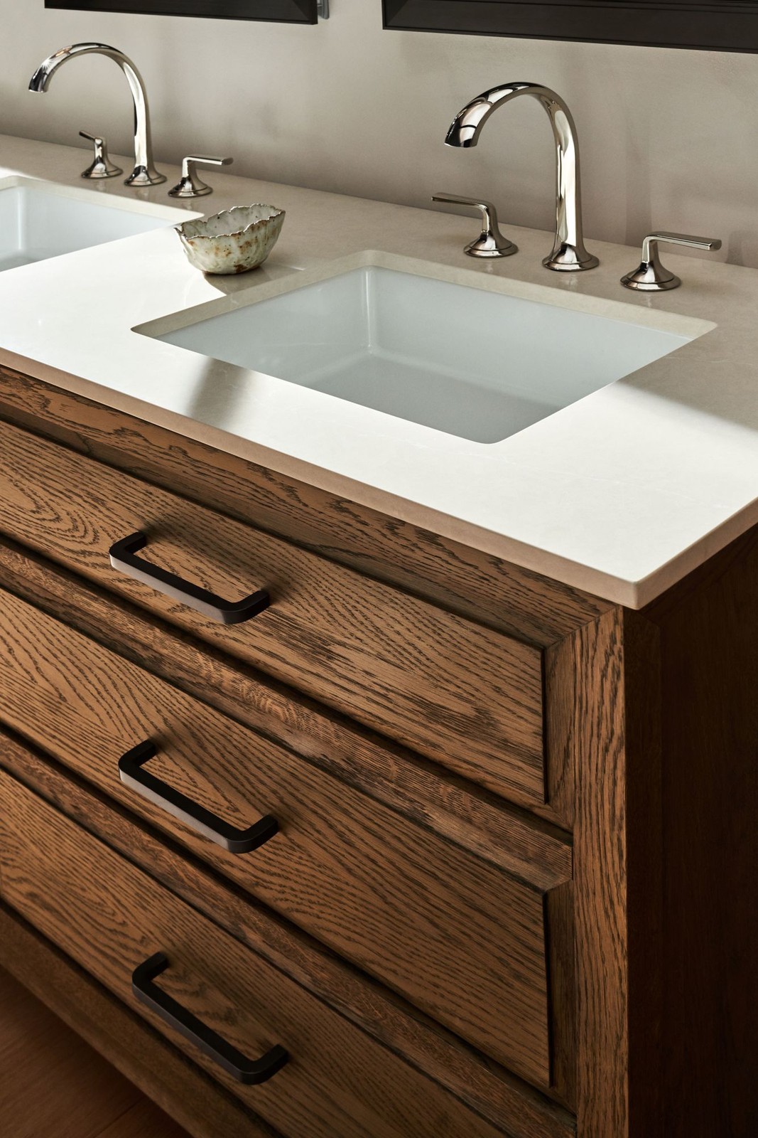 Robern TA36MCO-8CS8 36″ Quartz Vanity Top for Widespread Faucet – White