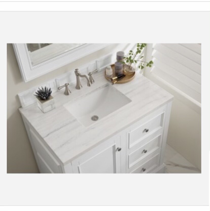 James Martin vanity de soto single basin w/usb Outlet Wood Cabinet Quartz Top.