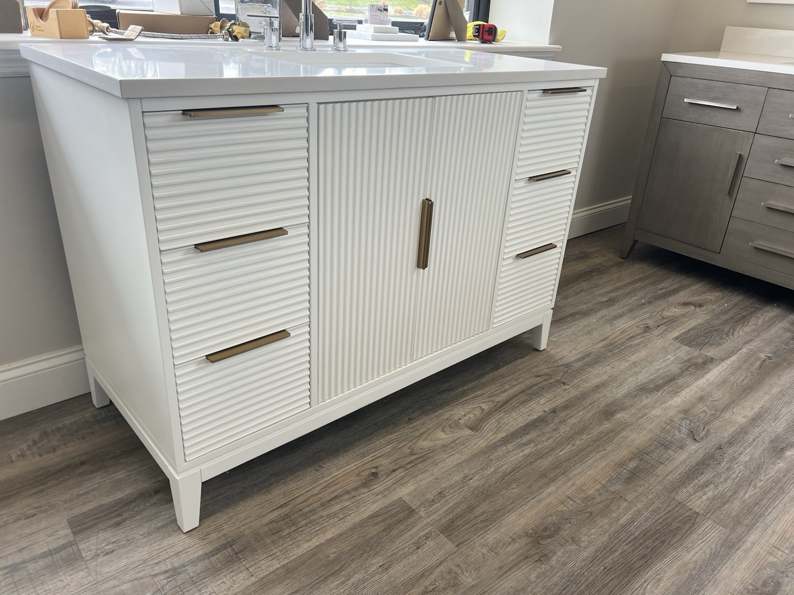 floor model sale! 49” Fluted White Bathroom Vanity With Quartz Top & Backsplash