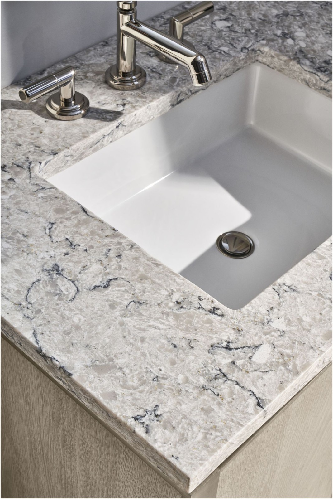 Robern TA60UDO-8CS3 Craft Series 60″ Quartz Vanity Top – White Zeus Extreme