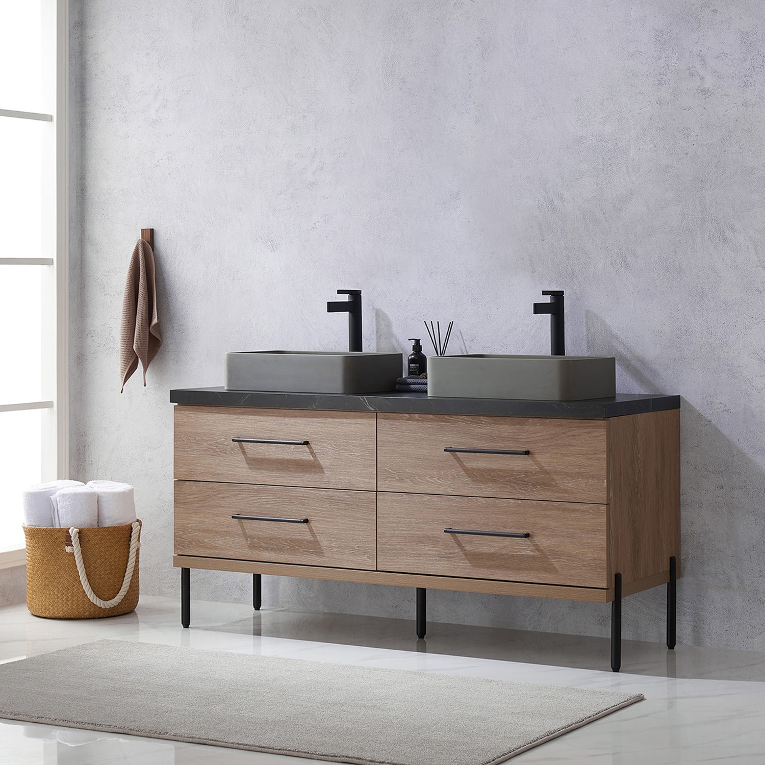 Miseno MV-NM-705160S Trento 60″ – North American Oak / Black