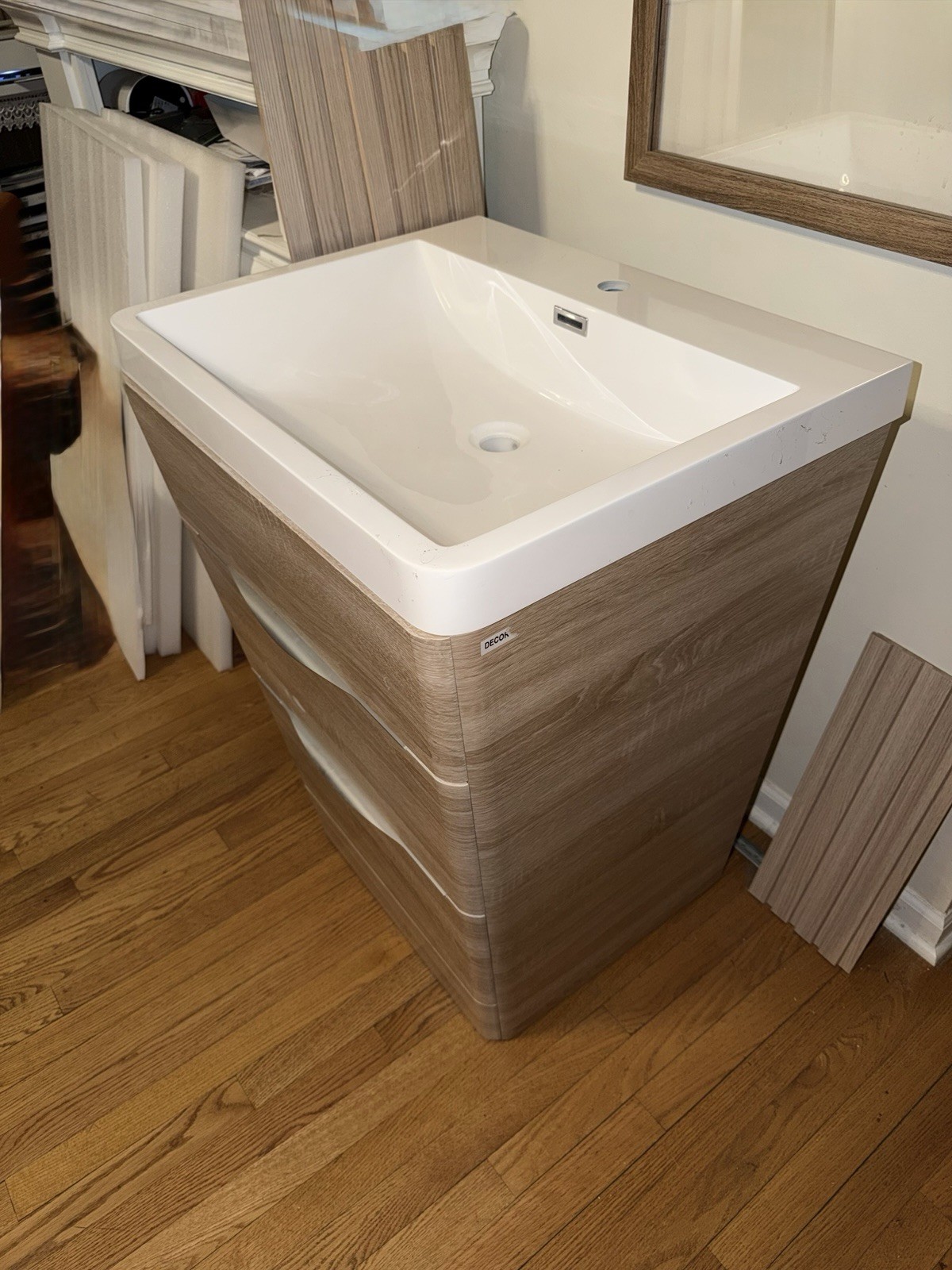 Fresca Milano Single Sink Bathroom Vanity White Oak 25.5″ Freestanding, 2 Soft …