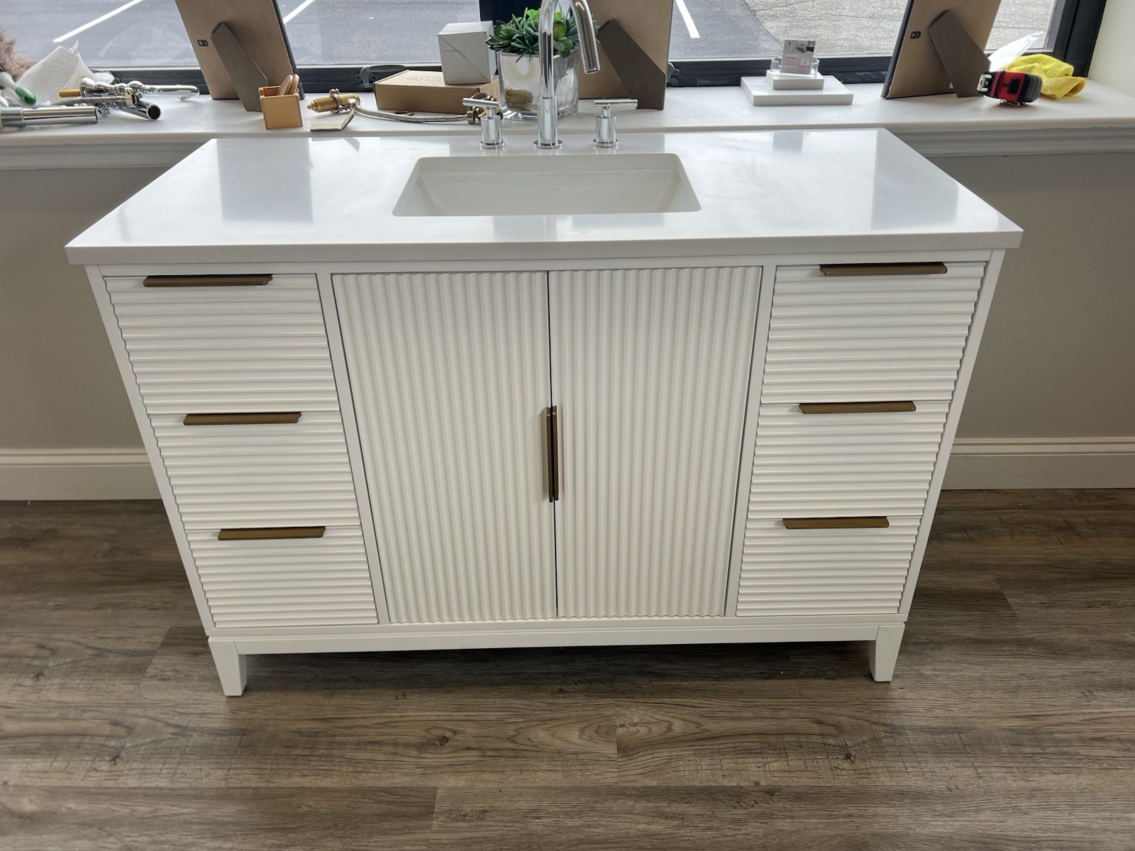 floor model sale! 49” Fluted White Bathroom Vanity With Quartz Top & Backsplash