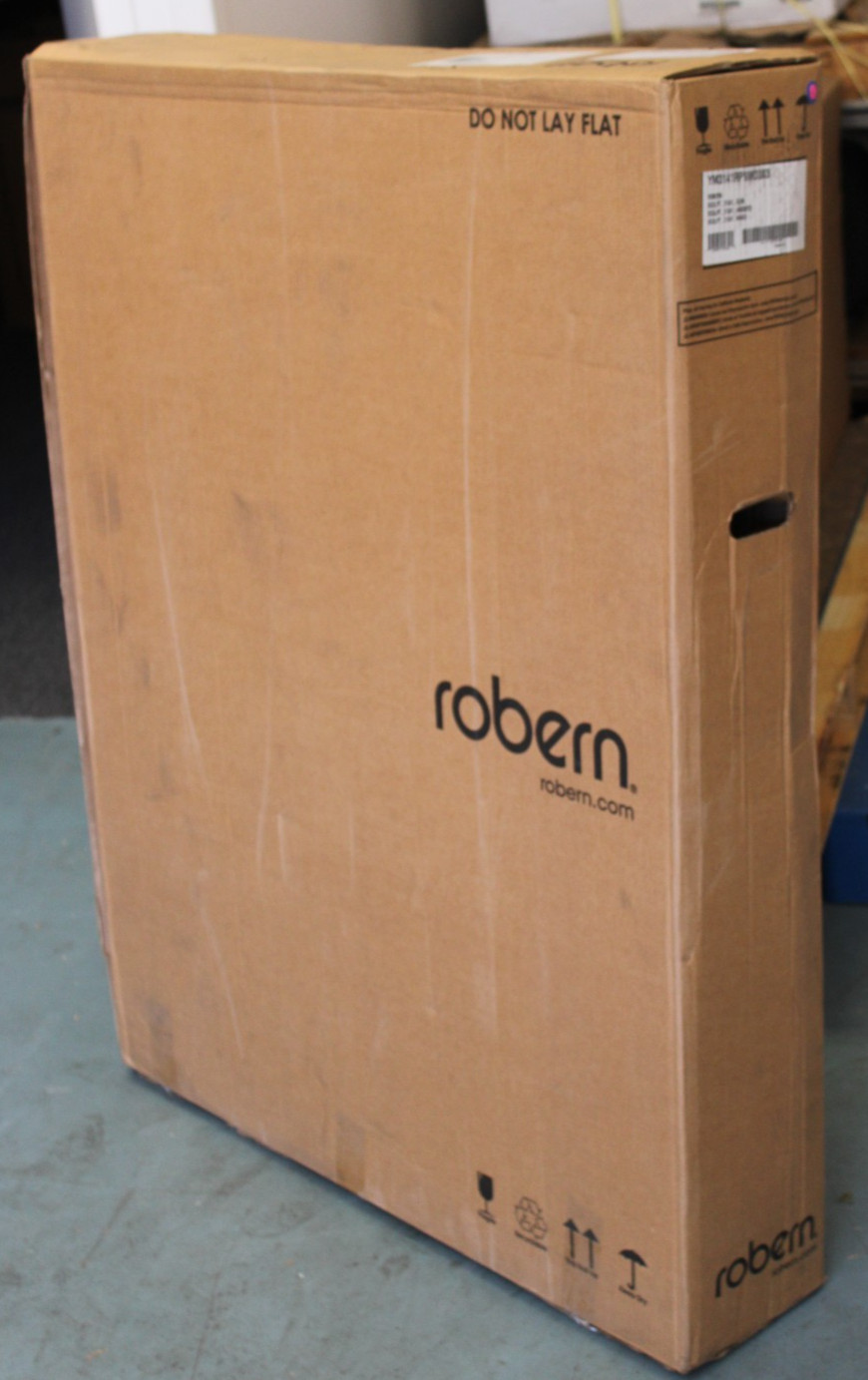 Robern YM3141RPSMD383 – Sculpt, Slim Museum Mirror 31″ x 41″ x 2″ – Matte Black