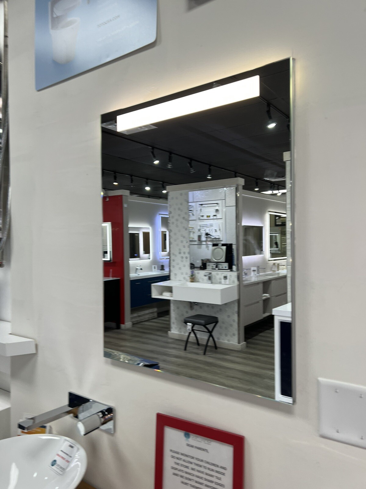 Villeroy & Boch LED Mirror Medicine cabinet, 23 5/8″ 29 3/8″ 4 1/4″ A417UR00