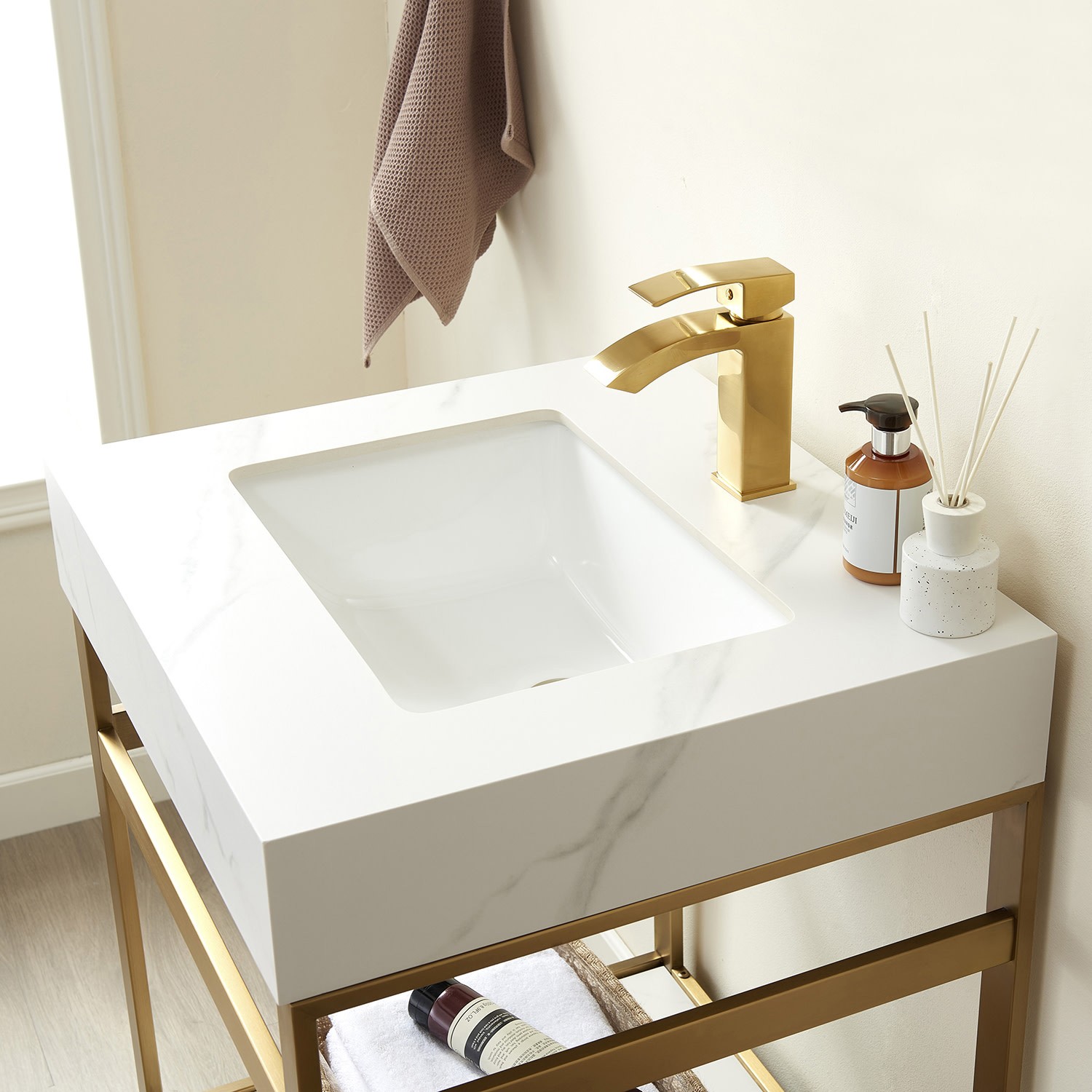 Miseno MV702524 Funes 24″ – Brushed Gold / White