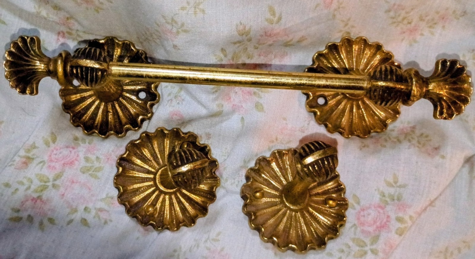 antique brass bathroom faucet and accessories
