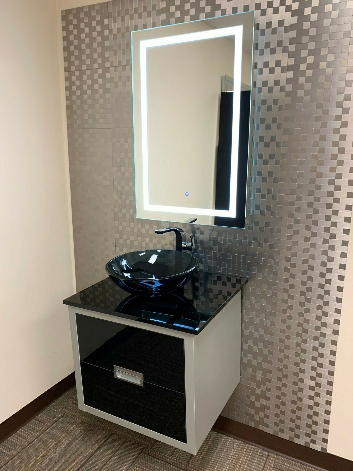 Modern 24″Bathroom Vanity silver/black+LED Mirror+cntr.Top+ sink+faucet DAN24Lux