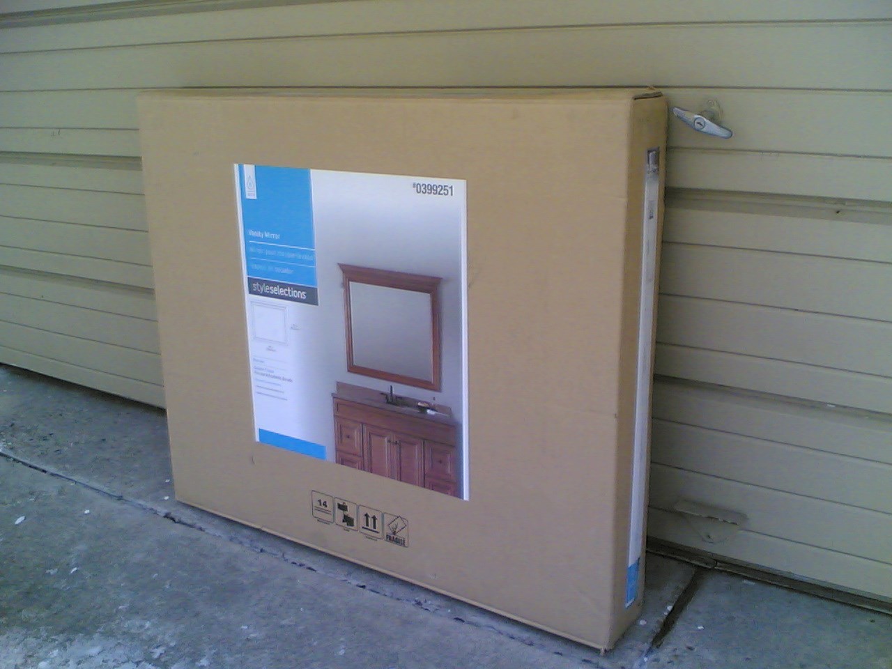 NIB: Classy Bathroom Vanity or Hallway MIRROR (Golden Finish, 42×34)