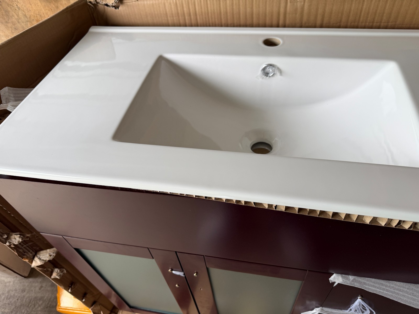 Laviva Nova 36 in. W x 18.5 in. D x 34.5 in. H Bathroom Vanity w/Ceramic Top