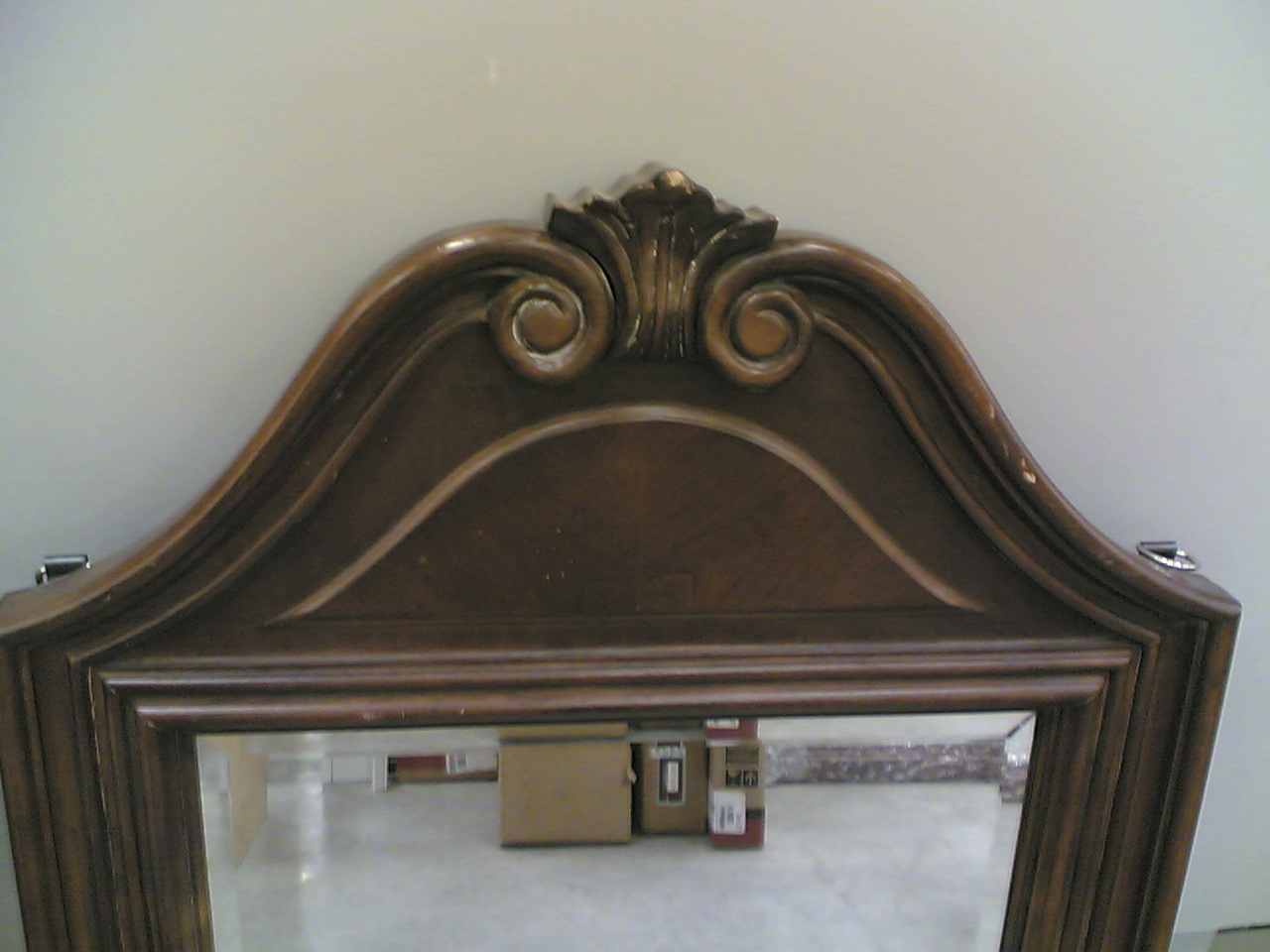 NIB: Medium Decorative Colonial-Design Bathroom Vanity or Hallway Mirror (22×35)