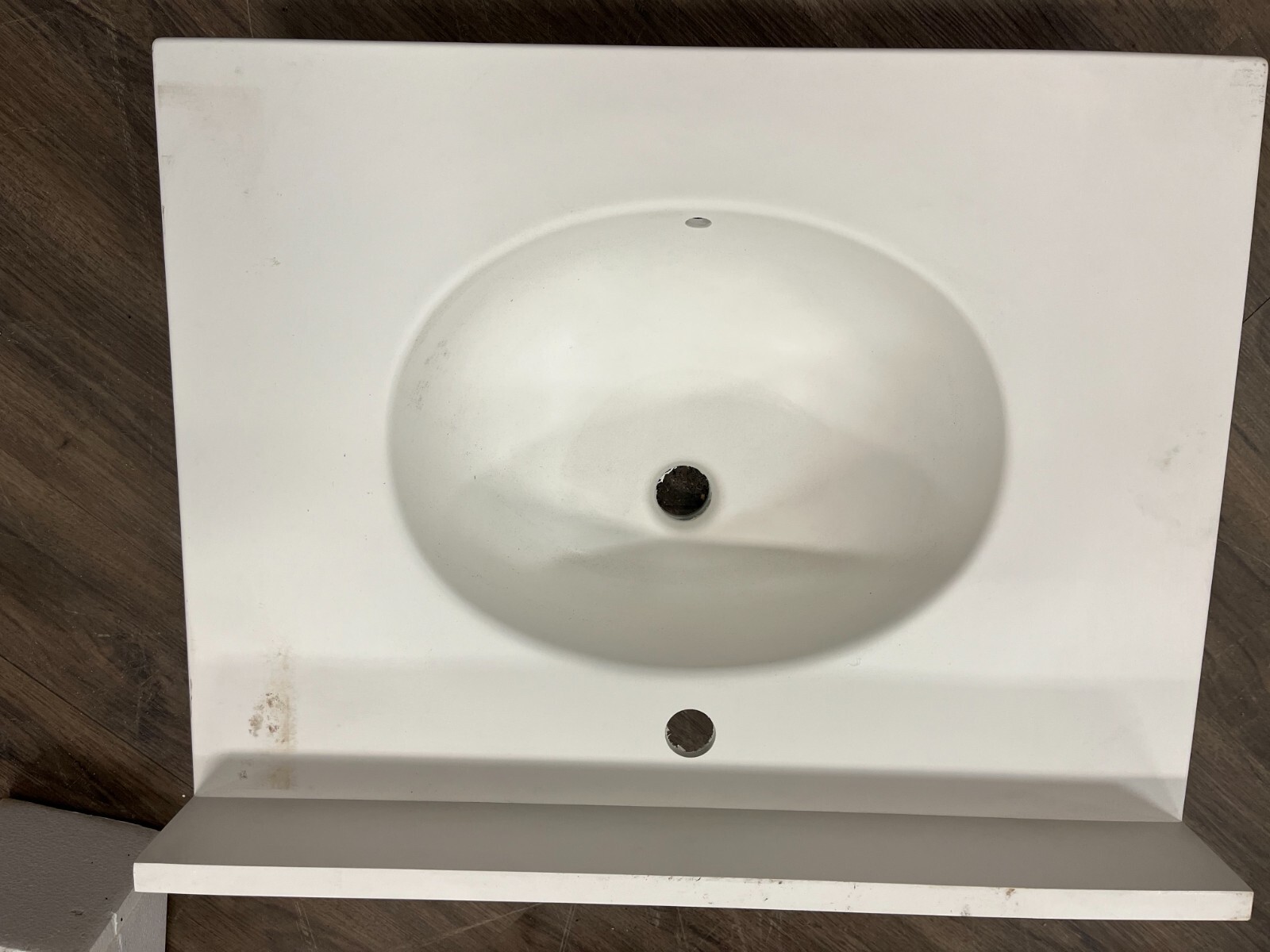 Swan VT1B1925 Ellipse 19 x 25 Single Bowl Vanity Top in White P20