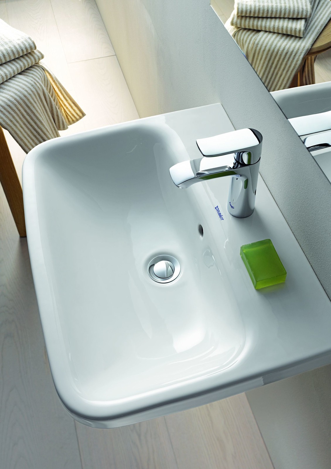 Duravit 231955-1HOLE DuraStyle 17″ Ceramic Vanity Top – White / Glazed Underside