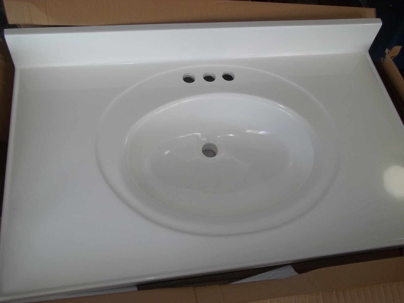 White 37″x22″ Cultured Marble white Vanity Top With Backsplash