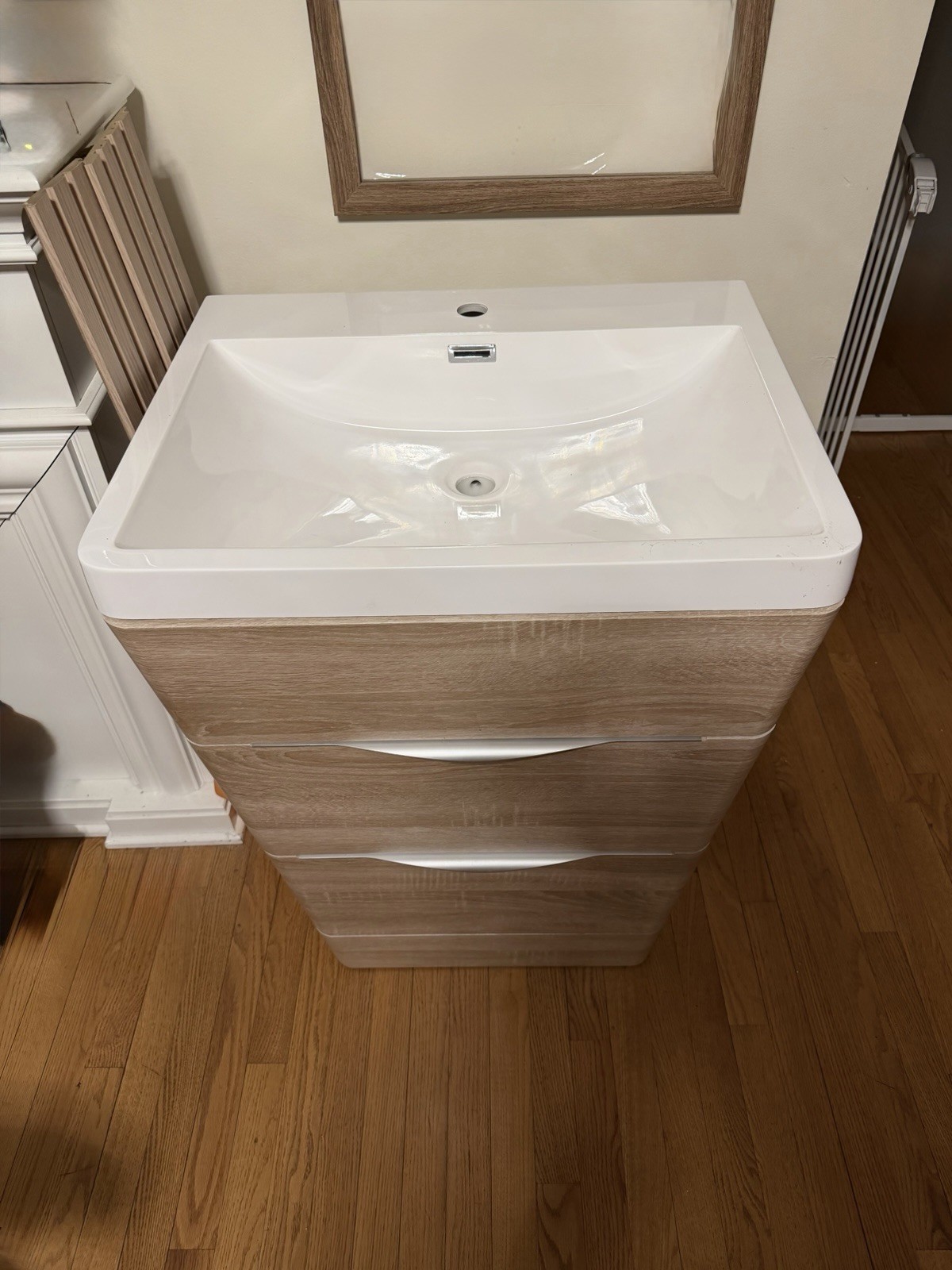 Fresca Milano Single Sink Bathroom Vanity White Oak 25.5″ Freestanding, 2 Soft …
