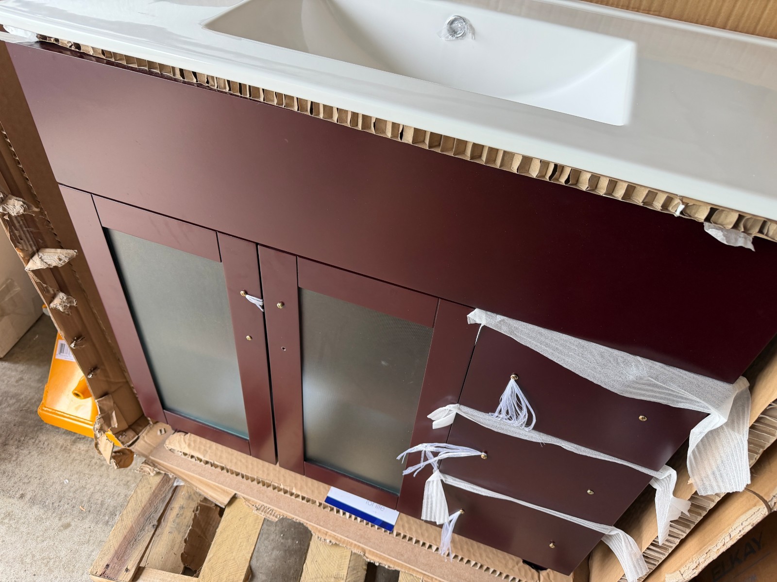 Laviva Nova 36 in. W x 18.5 in. D x 34.5 in. H Bathroom Vanity w/Ceramic Top
