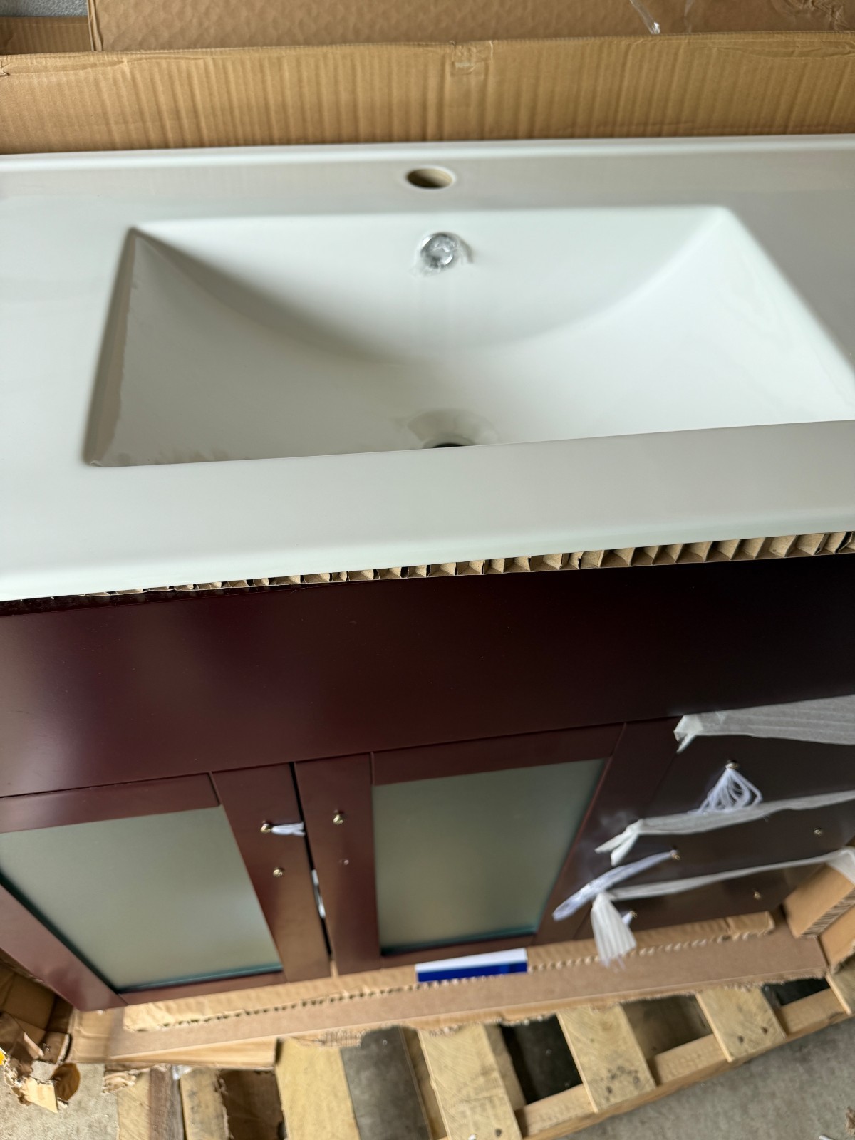 Laviva Nova 36 in. W x 18.5 in. D x 34.5 in. H Bathroom Vanity w/Ceramic Top