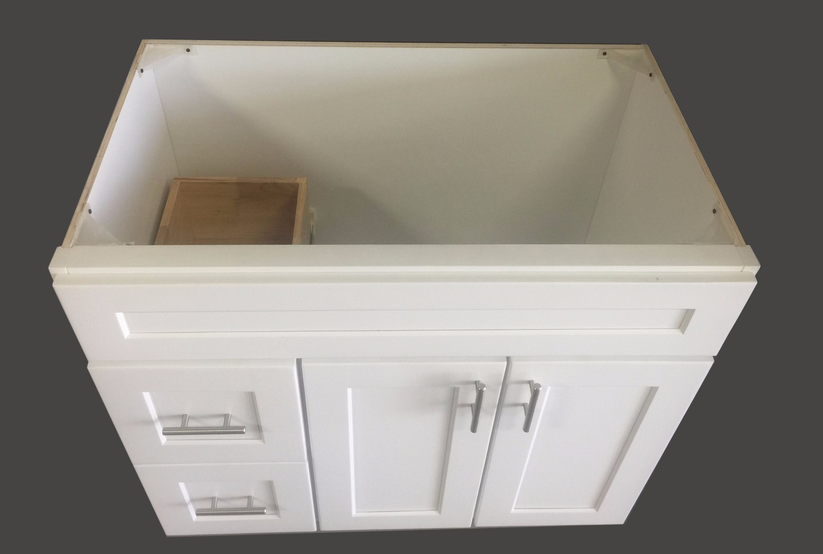 New White Shaker Single-sink Bathroom Vanity Base Cabinet 36″ Wide x 21″ Deep