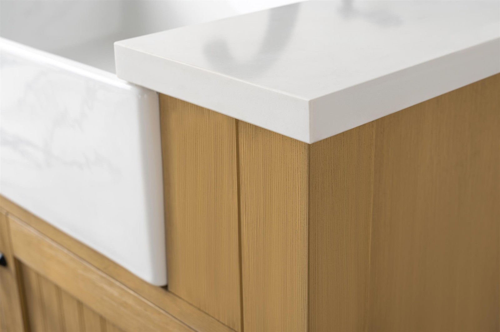 Design Element Burbank 36″ Single Sink Oak Bath Vanity with White Quartz Top