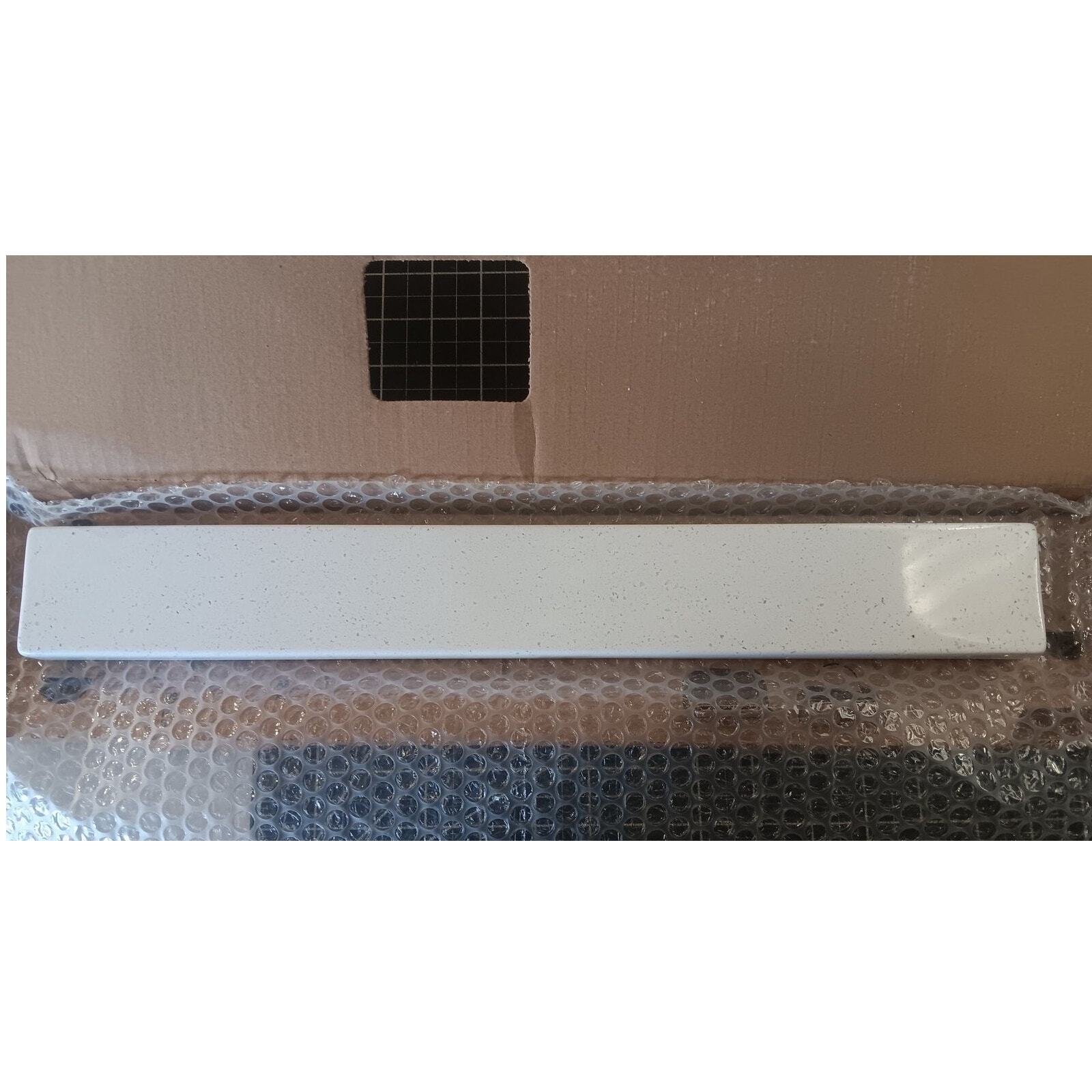 Solid Surface Resin Vanity Sidesplash in Arctic 17-7/8″W x 3/4″D x 2-3/8″H